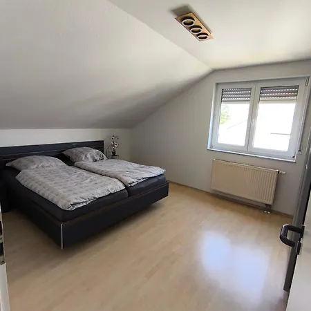 Furnished Two-room 5p With Separate Additional 3p 아파트 로르슈